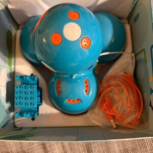 Wonder Workshop DA01 Dash Robot - Blue- Your Interactive Robotic Companion